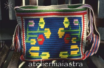 gentuta handmade ornamentata cu motivul popular din Oltenia flori 