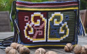 gentuta crosetata cu motiv traditional din Dobrogea floarea pologului 
