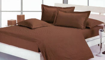 Lenjerie de pat matrimonial cu husa elastic pat si fata perna patrata Elegance damasc dunga 1 cm 130 g/mp Maro bumbac 100 