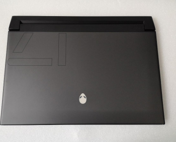 Alienware m17 R2 i7-9750H 17.3 FHD 16GB DDR4 2x512GB SSD RTX 2070 8GB 