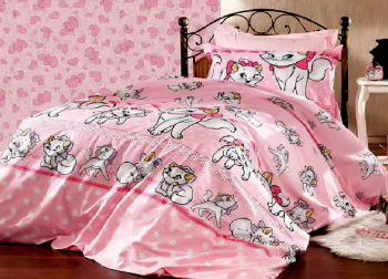 Lenjerie de pat single cu husa elastic pat si fata perna dreptunghiulara Barbie bumbac satinat gramaj tesatura 120 g/mp multicolor 