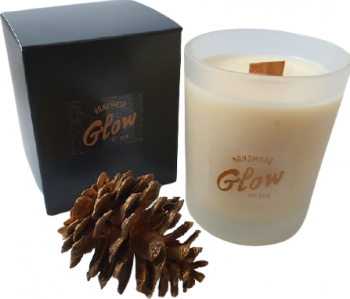 Lumanare parfumata cu uleiuri esentiale handmade in Romania Bright SO Glow Spa Happy 200 g 
