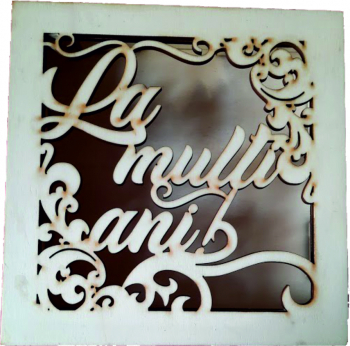 Cutie pentru Aranjamente Florale Licheni Model cu La multi ani Lemn 20x20x4 cm 