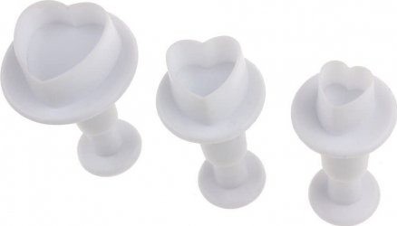 Set decorare prajituri si torturi 3 piese forma de inima AAL0548 
