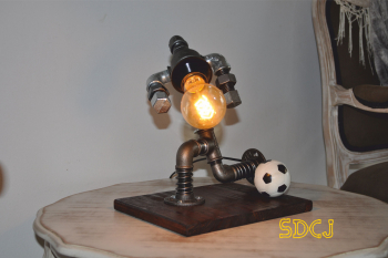 lampa fotbalist steampunkdesigncj lampa steampunk corp de iluminat 