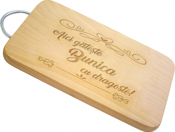 Tocator lemn maner metal personalizat Aici gateste bunica cu dragoste 33x20 cm 