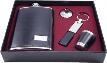 Set cadou plosca metalica cu mini pahar palnie si breloc inox 250 ml setul este imbracat in piele ecologica de culoare neagra doty 