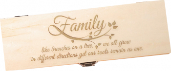 Cutie pentru sticla de vin personalizata cu mesajul Family 34.5x10x9.5 cm 