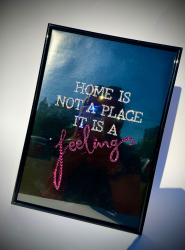 Tablou Cadou Home is a Feeling 