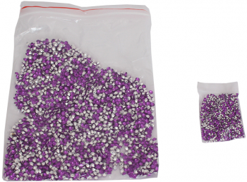 Set pietre acrilice decorative diamant doua marimi 4.5 mm si 2.5 mm 75 g Purple Vivo 