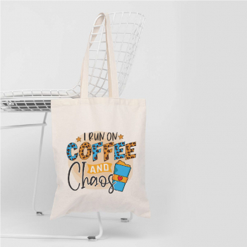 Sacosa Tote Bag Personalizata din Bumbac Canvas cu fermoar - I Run on Coffee 