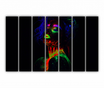 Set 7 Tablouri Multicanvas Femeie frumoasa par albastru si buze verzi in lumina neonului 1 0589 210X120 cm 