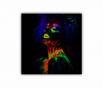 Tablou Canvas 1 piesa Femeie frumoasa par albastru si buze verzi in lumina neonului 1 0589 120X120 cm 
