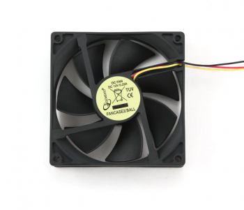Ventilator Gembird 90 x 90 x 25 mm 3 pini 2400 rpm 30.4 dBa 12 V 0.22 A 43.7 cfm cu rulment pentru carcasa PC negru