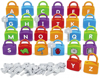 Joc interactiv Montessori cu lacate chei si alfabet - 52 piese 