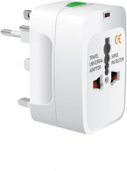 Adaptor global pentru calatorii echipat cu sac de transport alb si compatibil cu surse de curent intre 125 si 250 V 