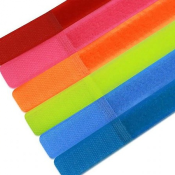 Set benzi cu prindere velcro pentru organizare cabluri 6 bucati din nylon multicolor dimensiuni 18 x 2 cm 