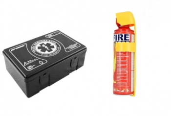 Kit siguranta rutiera 5 ani valabilitate Trusa medicala auto prim ajutor + Stingator auto tip spray 1000 ml manusi 