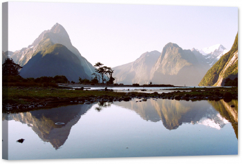 Tablou canvas luminescent luminos in intuneric GlowforHome Dualv-View rama lemn fosforescent Lacul Mirror 60 cm x 40 cm 