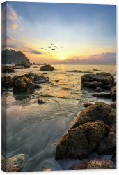 Tablou canvas luminescent luminos in intuneric GlowforHome Dualv-View rama lemn fosforescent Peisaj cu rasaritul soarelui peste mare 