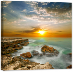 Tablou luminos in intuneric GlowforHome Stanci de mare si apus de soare peste mare 60 cm x 60 cm 