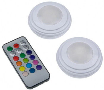 Lampi de veghe cu LED si telecomanda in set format din 2 bucati de 18x18 cm fiecare schimbatoare de culoare confectionate din plastic alb 