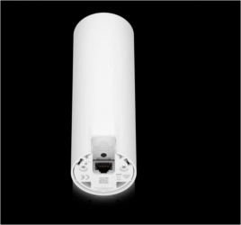 Ubiquiti Unifi U6-Mesh WIFI 6 access point standard 802.11a/b/g WiFi 4/WiFi 5/WiFi 6 interfata 1x GbE RJ45 Bluetooth protectie apa IPX5 