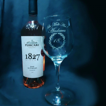 Pahar de vin pentru majorat personalizat prin gravura - KLTM211008 - 23h Events 