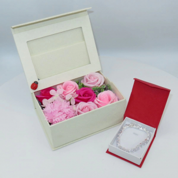 Set cadou cu aranjament floral & bijuterii - ILIF302046 - 23h Events
