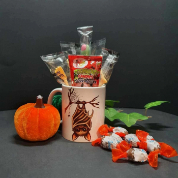 Set cadou Halloween - Bat - cu cana ceramica si dulciuri - KLTM310003 - 23h Events 