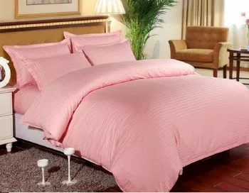 Lenjerie de pat matrimonial XXL cu husa de perna dreptunghiulara Elegance damasc dunga 1 cm 160 g/mp Roz bumbac 100 