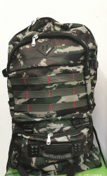 Rucsac ideal pentru depozitarea accesoriilor de pescuit culoare kaki-camuflaj volum 80l