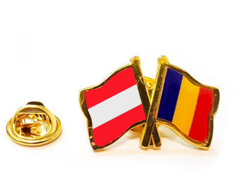 Insigna pin steag Romania si Austria 