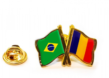 Insigna pin steag Romania si Brazilia 