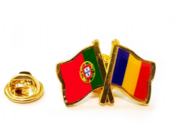 Insigna pin steag Romania si Portugalia 