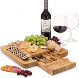 Set platou din bambus si 4 cutite speciale pentru servire branzeturi Maro 33x33x3.8 cm 