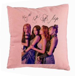Perna Decorativa BlackPink cu Semnaturi Model 3 40x40 cm Roz Husa Detasabila Burduf 