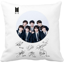 Perna Decorativa BTS Army in Costum cu Semnaturi 40x40 cm Alba Mata Husa Detasabila Burduf 