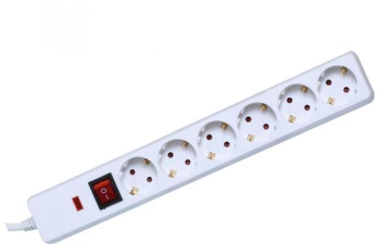Distribuitor retea protejat la supratensiune la domiciliu - 1 5 m - comutat - H05VV-F Cablu 3G1 5 mm2 - design IP20 - 6 prize - max. 3500W 