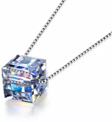 Lantisor din argint 925 cu Pandantiv din cristal Austria forma cub 