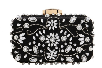 Gentuta dama eleganta neagra cu pietre transparente si argintii clutch 200x55x115mm