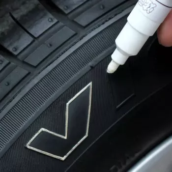 Marker Permanent pentru anvelope rezistent la apa culoare ALBA 