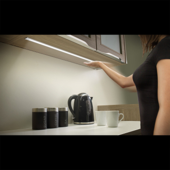 Lampa LED cu senzor de miscare 