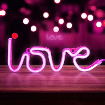 Lampa neon - model Love 