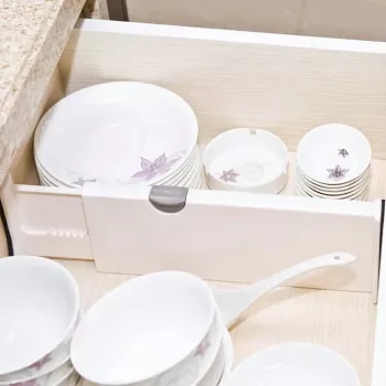 Organizator pliabil reglabil pentru sertare de la 27cm - 44cm