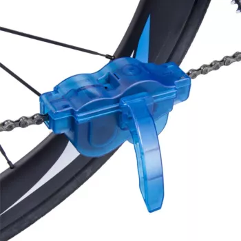 Instrument de curatare a lantului bicicletei 