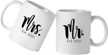 Set Cana din ceramica haioasa cu mesaj Mr and Mrs 2025 alba 330 ml pentru viitori miri/mireasa nunta 2025 