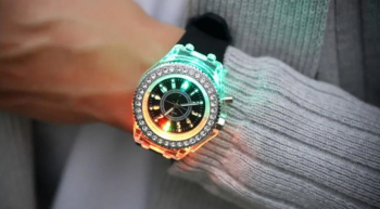 Ceas Activ LED Jocuri de lumina 7 culori 4 moduri flash MyStyle Fashion Crystal Clasic Watch Black 