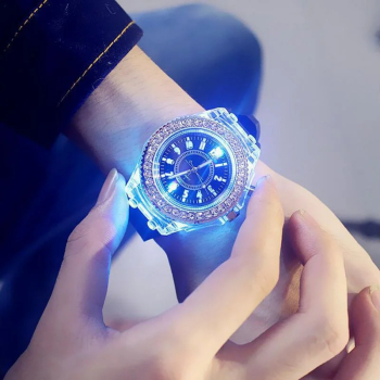 Ceas Activ LED - Jocuri de lumina 7 culori - 4 moduri flash - Fashion Crystal Clasic watch 