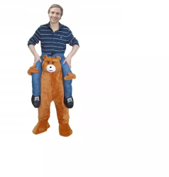 Costum amuzant model pe umerii lui Ted Gonga® Maro 